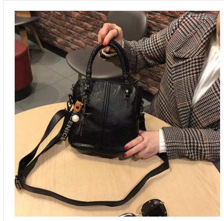 时尚小包包斜挎休闲 486aa9bce2b94a1ebb66312430334e7e.png